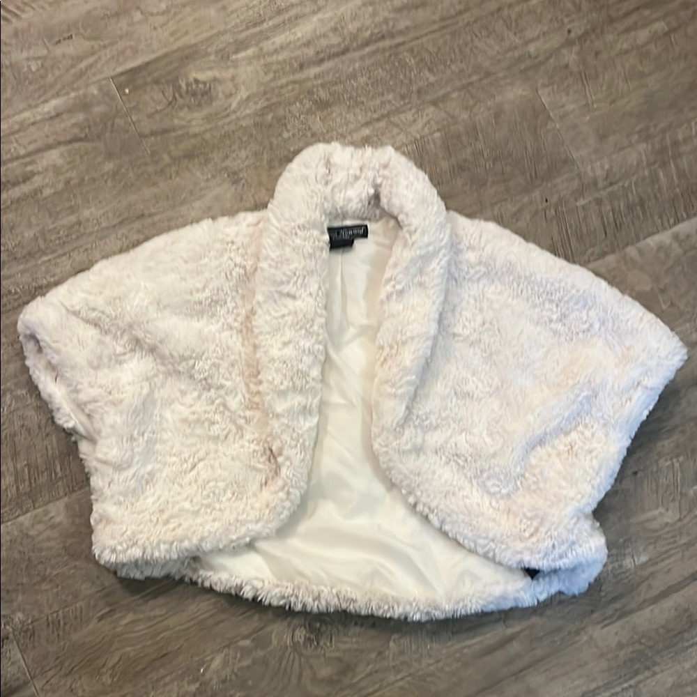 Faux Fur Shrug in Cream jacket